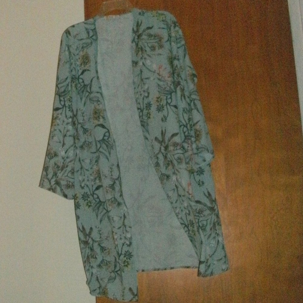Tavin Open Front Long Romantic Floral Print Kimono Topper one size